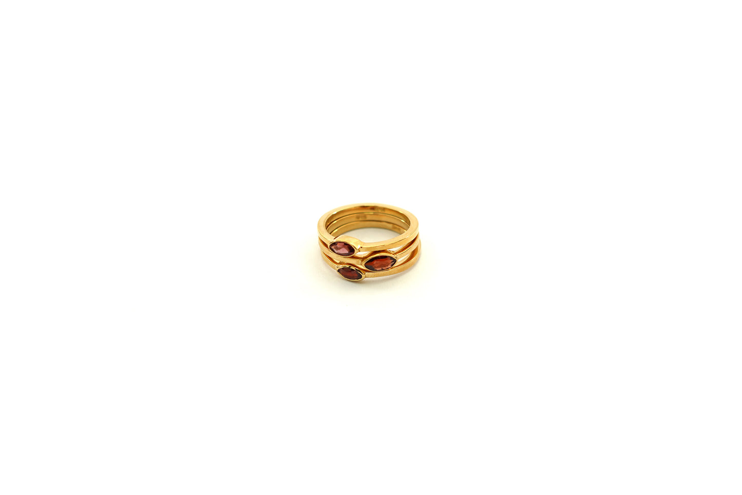 Iris stack ring